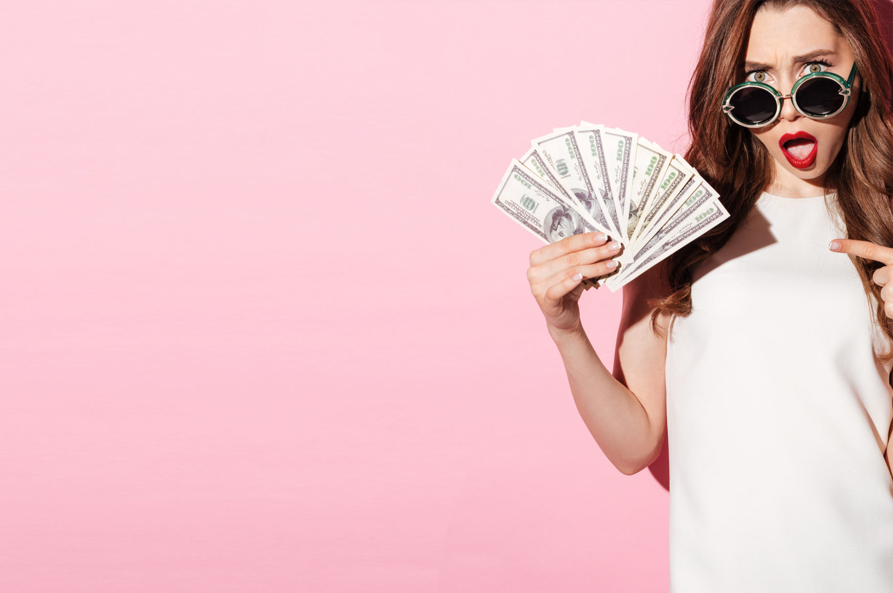 woman-holding-money